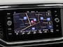 Volkswagen T-Roc 1.5 TSi 150 Pk R-Line | Stoelverwarming | Camera | Trekhaak | Navigatie | Adaptive Cruise | 17 Inch
