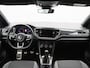 Volkswagen T-Roc 1.5 TSi 150 Pk R-Line | Stoelverwarming | Camera | Trekhaak | Navigatie | Adaptive Cruise | 17 Inch