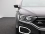 Volkswagen T-Roc 1.5 TSi 150 Pk R-Line | Stoelverwarming | Camera | Trekhaak | Navigatie | Adaptive Cruise | 17 Inch