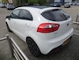 Kia Rio 1.2 CVVT Super Pack lichte schade 2 portieren !