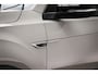 Volkswagen T-Roc 1.5 TSI R-Line Business | BLACK STYLE | ASCOT GREY | IQ LIGHT | STOELVERWARMING | NAVIGATIE | 18"