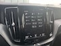 Volvo XC60 2.0 T8 Twin Engine AWD R-Design | Trekhaak | Luchtvering | Adaptieve cruise control | Stoel/stuur verwarming | Elektrische stoelverstelling |