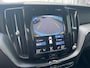 Volvo XC60 2.0 T8 Twin Engine AWD R-Design | Trekhaak | Luchtvering | Adaptieve cruise control | Stoel/stuur verwarming | Elektrische stoelverstelling |
