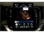 Volvo XC90 2.0 T8 AWD 335kW/456pk Aut8 Recharge Ultra Dark 7P BOWERS&WILKINS + LUCHTVERING + MASSAGE + EL.TREKHAAK + ADAPT.CRUISE + PANORAMADAK + HEAD-UP + STOELVERWARMIN V&A + STUURVERWARMING + LEDEREN DASHBOARD + 360 CAMERA + STOELVENTILATIE + 21" LM-VELGEN!!