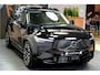 Volvo XC90 2.0 T8 AWD 335kW/456pk Aut8 Recharge Ultra Dark 7P BOWERS&WILKINS + LUCHTVERING + MASSAGE + EL.TREKHAAK + ADAPT.CRUISE + PANORAMADAK + HEAD-UP + STOELVERWARMIN V&A + STUURVERWARMING + LEDEREN DASHBOARD + 360 CAMERA + STOELVENTILATIE + 21" LM-VELGEN!!