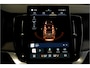 Volvo XC90 2.0 T8 AWD 335kW/456pk Aut8 Recharge Ultra Dark 7P BOWERS&WILKINS + LUCHTVERING + MASSAGE + EL.TREKHAAK + ADAPT.CRUISE + PANORAMADAK + HEAD-UP + STOELVERWARMIN V&A + STUURVERWARMING + LEDEREN DASHBOARD + 360 CAMERA + STOELVENTILATIE + 21" LM-VELGEN!!