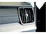 Volvo XC90 2.0 T8 AWD 335kW/456pk Aut8 Recharge Ultra Dark 7P BOWERS&WILKINS + LUCHTVERING + MASSAGE + EL.TREKHAAK + ADAPT.CRUISE + PANORAMADAK + HEAD-UP + STOELVERWARMIN V&A + STUURVERWARMING + LEDEREN DASHBOARD + 360 CAMERA + STOELVENTILATIE + 21" LM-VELGEN!!
