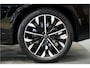 Volvo XC90 2.0 T8 AWD 335kW/456pk Aut8 Recharge Ultra Dark 7P BOWERS&WILKINS + LUCHTVERING + MASSAGE + EL.TREKHAAK + ADAPT.CRUISE + PANORAMADAK + HEAD-UP + STOELVERWARMIN V&A + STUURVERWARMING + LEDEREN DASHBOARD + 360 CAMERA + STOELVENTILATIE + 21" LM-VELGEN!!