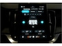 Volvo XC90 2.0 T8 AWD 335kW/456pk Aut8 Recharge Ultra Dark 7P BOWERS&WILKINS + LUCHTVERING + MASSAGE + EL.TREKHAAK + ADAPT.CRUISE + PANORAMADAK + HEAD-UP + STOELVERWARMIN V&A + STUURVERWARMING + LEDEREN DASHBOARD + 360 CAMERA + STOELVENTILATIE + 21" LM-VELGEN!!