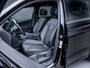 Volkswagen Tiguan 1.5 TSI 3x R-Line - IQ-L l Pano l Trekhaak l 360cam l Keyless