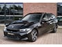 BMW 3-Serie Touring 330e xDrive LCI-2 Pano El-zetels HUD 360-cam Trekhaak