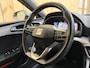 SEAT Leon 1.5 eTSI FR Business Apple CarPlay/Android Auto | Cruise & climate control | LED verlichting | Navigatiesysteem | Rijstrooksensor | Parkeersensoren voor en achter | Trekhaak uitklapbaar