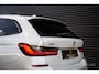 BMW 3-Serie Touring 330e xDrive 292PK|BTW|Head-Up|Sfeer|Rijmodus|Dodehoek Assist|Camera|Carplay|Full Led e.o.