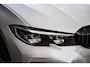 BMW 3-Serie Touring 330e xDrive 292PK|BTW|Head-Up|Sfeer|Rijmodus|Dodehoek Assist|Camera|Carplay|Full Led e.o.