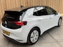 Volkswagen ID.3 Pro Edition 58 kWh SoH 92,93% | Alcantara/leer bekleding | Adaptieve cruise control | Achteruitrijcamera | Climate control | LED koplampen | Navigatiesysteem | Voorstoelen en stuurverwarming | Parkeersensoren voor en achter