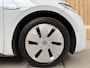 Volkswagen ID.3 Pro Edition 58 kWh SoH 92,93% | Alcantara/leer bekleding | Adaptieve cruise control | Achteruitrijcamera | Climate control | LED koplampen | Navigatiesysteem | Voorstoelen en stuurverwarming | Parkeersensoren voor en achter