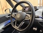 Volkswagen ID.3 Pro Edition 58 kWh SoH 92,93% | Alcantara/leer bekleding | Adaptieve cruise control | Achteruitrijcamera | Climate control | LED koplampen | Navigatiesysteem | Voorstoelen en stuurverwarming | Parkeersensoren voor en achter