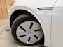 Volkswagen ID.3 Pro Edition 58 kWh SoH 92,93% | Alcantara/leer bekleding | Adaptieve cruise control | Achteruitrijcamera | Climate control | LED koplampen | Navigatiesysteem | Voorstoelen en stuurverwarming | Parkeersensoren voor en achter