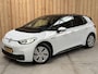 Volkswagen ID.3 Pro Edition 58 kWh SoH 92,93% | Alcantara/leer bekleding | Adaptieve cruise control | Achteruitrijcamera | Climate control | LED koplampen | Navigatiesysteem | Voorstoelen en stuurverwarming | Parkeersensoren voor en achter