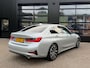 BMW 3-Serie 330i Sport Line Schuifdak Headup Live Cockpit