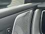 Volvo XC60 2.0 T8 Plug-in hybrid AWD Ultra Bright Exec. Ed. / Trekhaak / Luchtvering / Bowers & Wilkins / Pano. dak / Geventileerde stoelen / Massagestoelen / Nappa Leder / Verwarmde stoelen / Seat memory / Keyless /