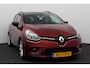 Renault Clio Estate 1.5 dCi Ecoleader Limited/ D-Riem verv: 150.000 KM!/ Navi/ Clima/ Cruise/ Elek. pakket/ Isofix/ Bluetooth/ Multi. LEDER. Stuur/ 16'' LMV/ Mistl./ Extra getint glas/ Chroom/ PDC.