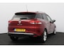 Renault Clio Estate 1.5 dCi Ecoleader Limited/ D-Riem verv: 150.000 KM!/ Navi/ Clima/ Cruise/ Elek. pakket/ Isofix/ Bluetooth/ Multi. LEDER. Stuur/ 16'' LMV/ Mistl./ Extra getint glas/ Chroom/ PDC.