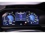 Volkswagen Transporter 2.5 233pk eHybrid L2 Bulli Dubbele Cabine | Sportstoelen leder-suede | 20" | Trekhaak wegklapbaar | Verlaagd | > DEMO VOORDEEL; beschikbaar per 26-12-206 <