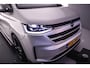Volkswagen Transporter 2.5 233pk eHybrid L2 Bulli Dubbele Cabine | Sportstoelen leder-suede | 20" | Trekhaak wegklapbaar | Verlaagd | > DEMO VOORDEEL; beschikbaar per 26-12-206 <