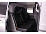 Volkswagen Transporter 2.5 233pk eHybrid L2 Bulli Dubbele Cabine | Sportstoelen leder-suede | 20" | Trekhaak wegklapbaar | Verlaagd | > DEMO VOORDEEL; beschikbaar per 26-12-206 <