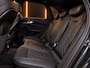 Audi Q5 55 TFSI e S-Line Quattro Competition 367PK | Luchtvering | Pano | B&O | Massage | Memory | Digtal Dash | RS Nappe Leder | 360 | Ambient+ | Keyless | Leder | Carplay | Trekhaak | Head-Up | Matrix Led | Electric Seats | Afgevlakt Stuur