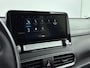 Hyundai Kona Electric EV COMFORT 64 kWh | PDC | 3 FASE | WARMTEPOMP | CAMERA | CLIMA | CRUISE ADAPT. | NAVI | PRIVACY GLASS | DAKRAILING | APPLE CAR PLAY & ADROID AUTO | LAGE KMSTAND! |