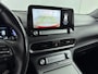 Hyundai Kona Electric EV PREMIUM 64 kWh <| 3- FASE | NAVI | CLIMA | ADAPT. CRUISE | CAMERA | HUD | LEDER | STUUR- & STOELVERWARMING | WARMTEPOMP | PRIVACY GLASS | WLTP 481 KM! |