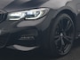 BMW 3-Serie Touring 320e M Sport PHEV Dealer O.H. | Trekhaak Af Fabriek | Panodak | Adaptive Cruise | Laser LED | Camera | Alcantara Sportstoelen Verwarmd | Sfeerverlichting | Keyless | Blis | Apple Carplay | Navigatie | DAB | Plug In Hybrid