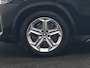 BMW iX1 xDrive30 67 kWh 313pk Dealer O.H. | Adaptive Cruise | Head Up | 360 Camera | Harman / Kardon | Lederen Comfortstoelen Massage & Memory | Keyless | Blis | Sfeerverlichting | Stoelverwarming | Apple Carplay | Navigatie | DAB |