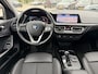 BMW 1-Serie 118i Sport Line Trekhaak LED PDC Carplay DAB 18 Inch Sportstoelen