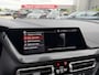 BMW 1-Serie 118i Sport Line Trekhaak LED PDC Carplay DAB 18 Inch Sportstoelen