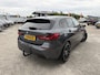 BMW 1-Serie 118i Sport Line Trekhaak LED PDC Carplay DAB 18 Inch Sportstoelen