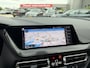 BMW 1-Serie 118i Sport Line Trekhaak LED PDC Carplay DAB 18 Inch Sportstoelen