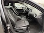 BMW 1-Serie 118i Sport Line Trekhaak LED PDC Carplay DAB 18 Inch Sportstoelen