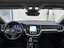 Volvo V60 2.0 T8 Plug-in hybrid AWD Ultimate Dark | Zwenkbare trekhaak | Panoramadak | Stoelmassage + verkoeling | Memory | Head-up |