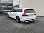 Volvo V60 2.0 T8 Plug-in hybrid AWD Ultimate Dark | Zwenkbare trekhaak | Panoramadak | Stoelmassage + verkoeling | Memory | Head-up |