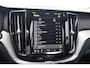 Volvo XC60 T6 350PK Plug-in hybrid AWD Ultra Black Edition / Luchtvering / Bowers & Wilkins / Adaptive Cruise control / Head-up Display / Elektrische stoelen met geheugen / Massagefunctie voorstoelen / Stoelverwarming V+A / Stoelventilatie / Stuurverwarming / 360 Camera /