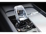 Volvo XC60 T6 350PK Plug-in hybrid AWD Ultra Black Edition / Luchtvering / Bowers & Wilkins / Adaptive Cruise control / Head-up Display / Elektrische stoelen met geheugen / Massagefunctie voorstoelen / Stoelverwarming V+A / Stoelventilatie / Stuurverwarming / 360 Camera /