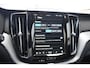 Volvo XC60 T6 350PK Plug-in hybrid AWD Ultra Black Edition / Luchtvering / Bowers & Wilkins / Adaptive Cruise control / Head-up Display / Elektrische stoelen met geheugen / Massagefunctie voorstoelen / Stoelverwarming V+A / Stoelventilatie / Stuurverwarming / 360 Camera /