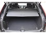 Volvo XC60 T6 350PK Plug-in hybrid AWD Ultra Black Edition / Luchtvering / Bowers & Wilkins / Adaptive Cruise control / Head-up Display / Elektrische stoelen met geheugen / Massagefunctie voorstoelen / Stoelverwarming V+A / Stoelventilatie / Stuurverwarming / 360 Camera /