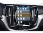 Volvo XC60 T6 350PK Plug-in hybrid AWD Ultra Black Edition / Luchtvering / Bowers & Wilkins / Adaptive Cruise control / Head-up Display / Elektrische stoelen met geheugen / Massagefunctie voorstoelen / Stoelverwarming V+A / Stoelventilatie / Stuurverwarming / 360 Camera /