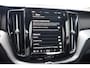 Volvo XC60 T6 350PK Plug-in hybrid AWD Ultra Black Edition / Luchtvering / Bowers & Wilkins / Adaptive Cruise control / Head-up Display / Elektrische stoelen met geheugen / Massagefunctie voorstoelen / Stoelverwarming V+A / Stoelventilatie / Stuurverwarming / 360 Camera /