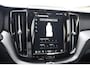 Volvo XC60 T6 350PK Plug-in hybrid AWD Ultra Black Edition / Luchtvering / Bowers & Wilkins / Adaptive Cruise control / Head-up Display / Elektrische stoelen met geheugen / Massagefunctie voorstoelen / Stoelverwarming V+A / Stoelventilatie / Stuurverwarming / 360 Camera /