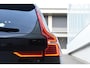 Volvo XC60 T6 350PK Plug-in hybrid AWD Ultra Black Edition / Luchtvering / Bowers & Wilkins / Adaptive Cruise control / Head-up Display / Elektrische stoelen met geheugen / Massagefunctie voorstoelen / Stoelverwarming V+A / Stoelventilatie / Stuurverwarming / 360 Camera /